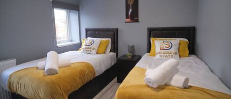 2 bedrooms, iron/ironing board, free WiFi, bed sheets