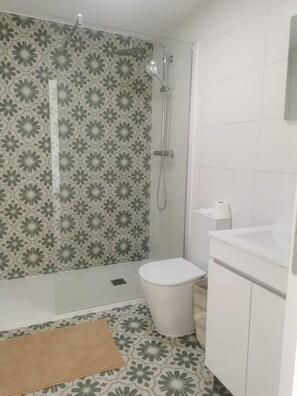 House | 2 bedrooms - Private Pool With Huge Terrace Garden (Celorico de Basto)