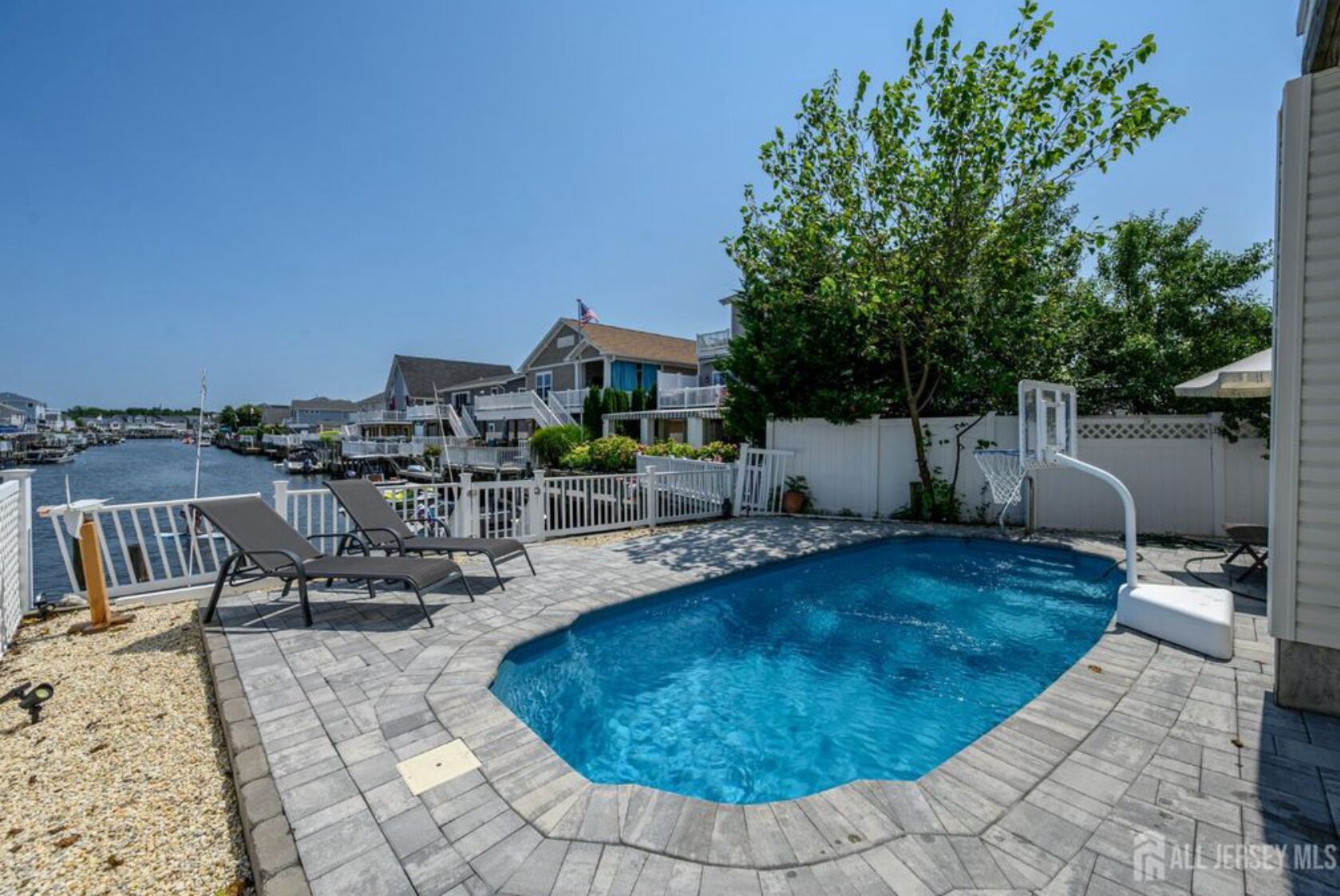 Piscine extérieure, piscine chauffée