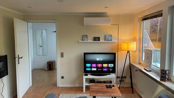 Smart-TV, Videospiele, BĂŒcher, Videothek