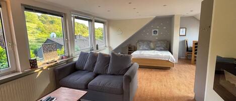 1 bedroom, free WiFi, bed sheets