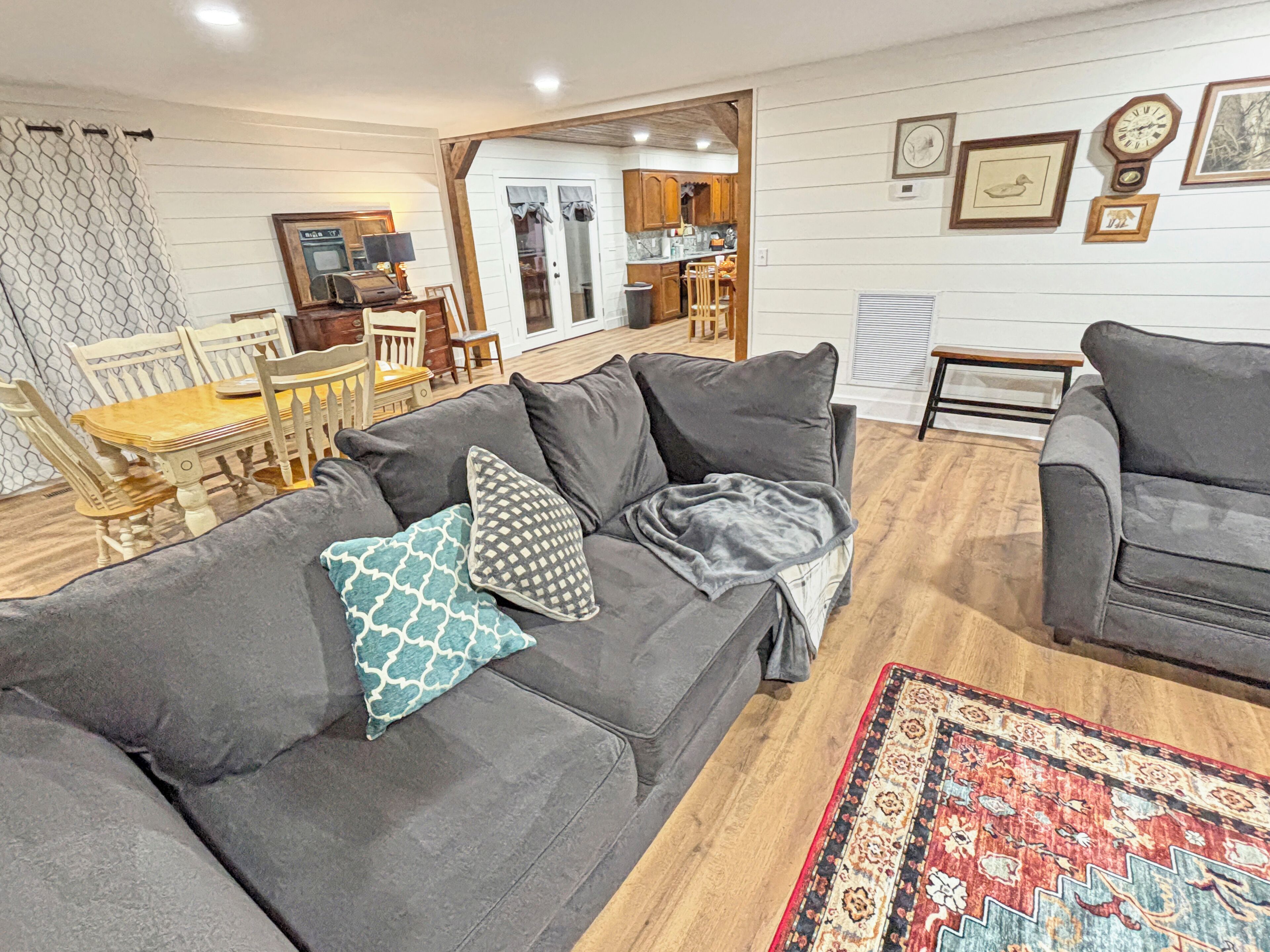 Télévision, cheminée