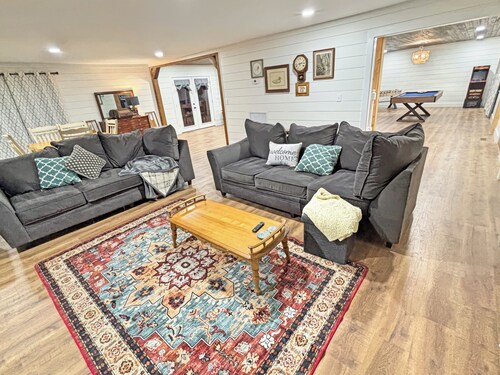 Lake View Shores home, with boat garage, inground pool, game room/w pool table