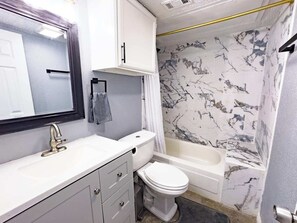 Hair dryer - Stylish 2BR/2BA Condo with Fireplace & Full Kitchen in Arlington (Arlington)