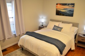 2 slaapkamers, een strijkplank/strijkijzer, gratis wifi, beddengoed