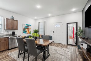 Dining - Spacious 5-bedroom apartment in New Orleans (New Orleans)