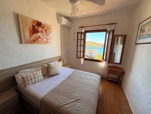 2 makuuhuonetta, silitysrauta/-lauta, Wi-Fi, vuodevaatteet