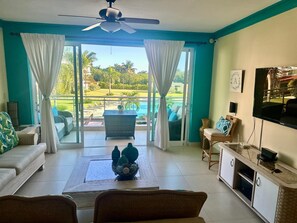 Smart TV - Gorgeous 3-bedroom apartment with AC in sunny Juan Dolio (Juan Dolio)