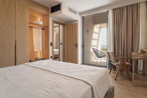Iron/ironing board, WiFi, bed sheets - Villa Ruff | Quiet Luxury with Panoramic Sea View in Methoni (Methoni)