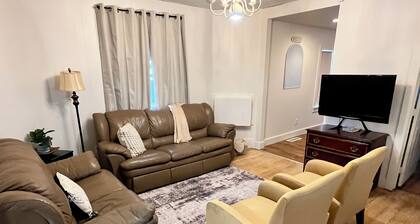 Spacious 4-bedroom home in Ashland near Lake Superior and downtown