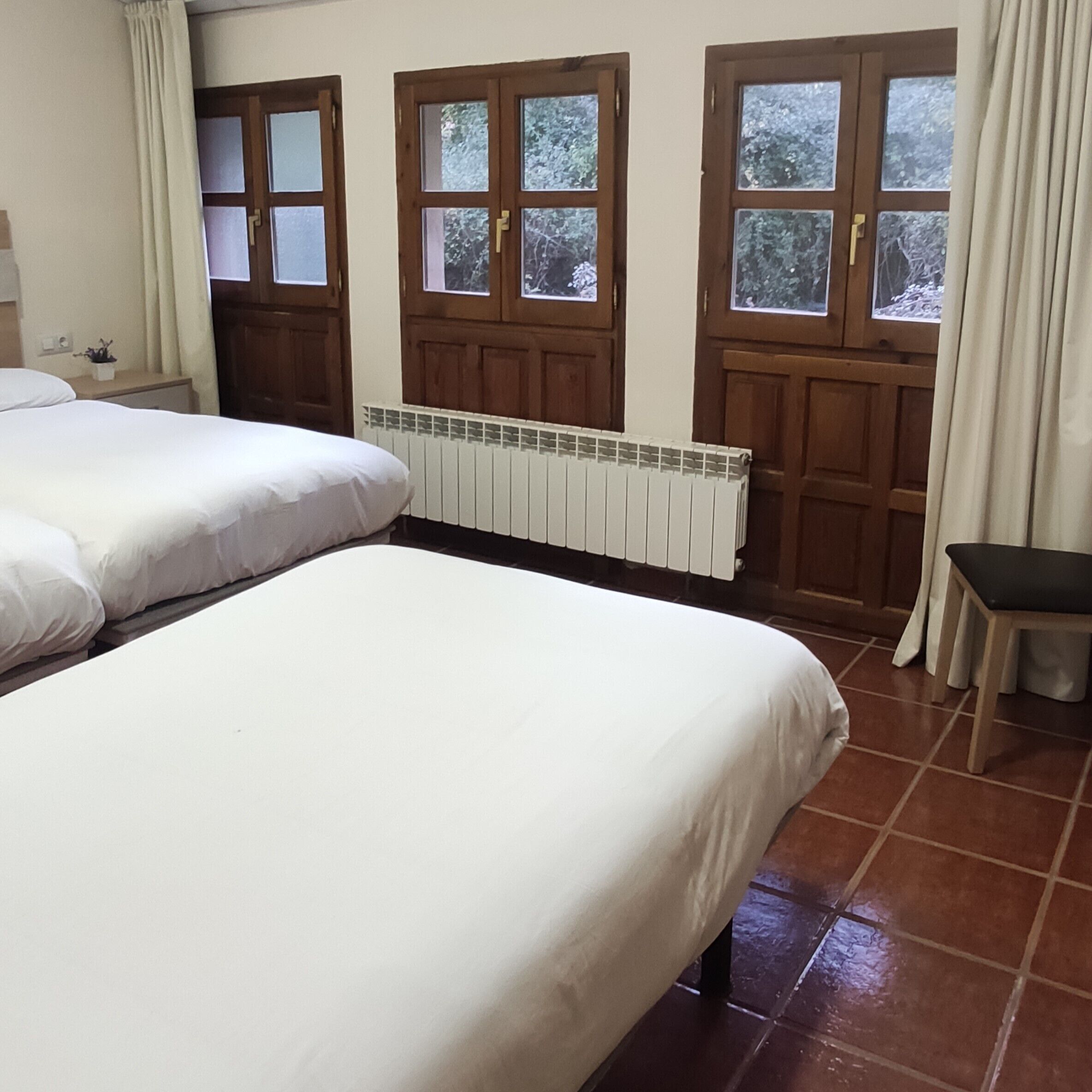 WiFi、ベッドシーツ