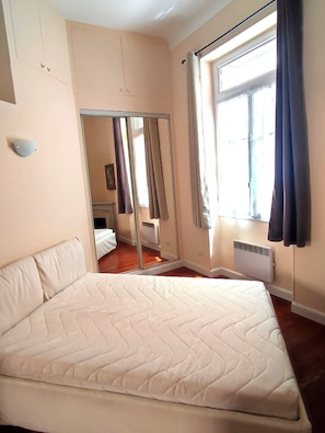1 Schlafzimmer, Bügeleisen/Bügelbrett, kostenloses WLAN, Bettwäsche