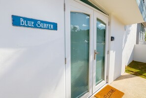 Exterior detail - Casita Blue Surfer-Luquillo: 15 minutes to El Yunque, 3 minutes to the beach   (Luquillo)