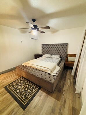 2 bedrooms, WiFi, bed sheets - 2-bedroom townhome in peaceful Jacksonville with AC comfort (Jacksonville)