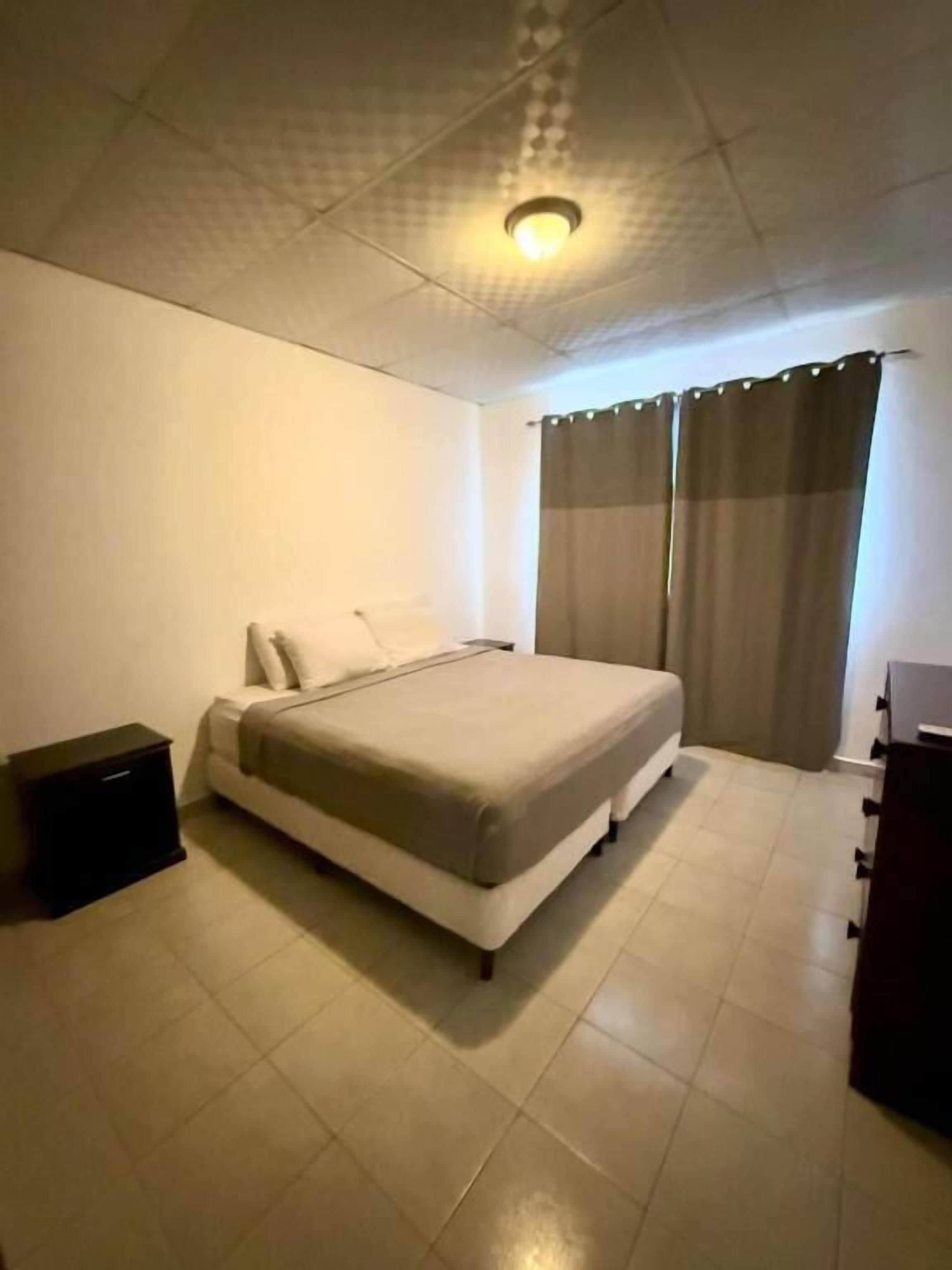 Apartamento familiar, 2 habitaciones, no fumadores, balcón