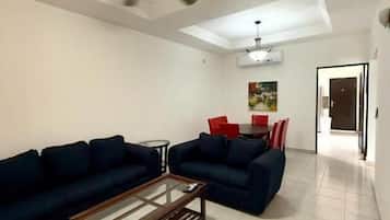 Family Apartment, 2 Bedrooms, Non Smoking, Balcony | Interior