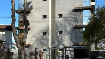 Deluxe Studio, 1 Queen Bed with Sofa bed, Air conditioning | Exterior