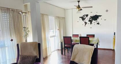 LINDO DEPARTAMENTO EN EL CENTRO DE SAN NICOLAS CON COCHERA