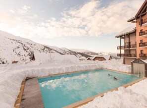 Outdoor pool, a heated pool - Apartment with kitchenette in the mountains of Valmeinier  (Valmeinier)