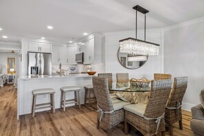 Dining - Direct Oceanfront + Stunning 2026 Renovation! (Hilton Head Island)