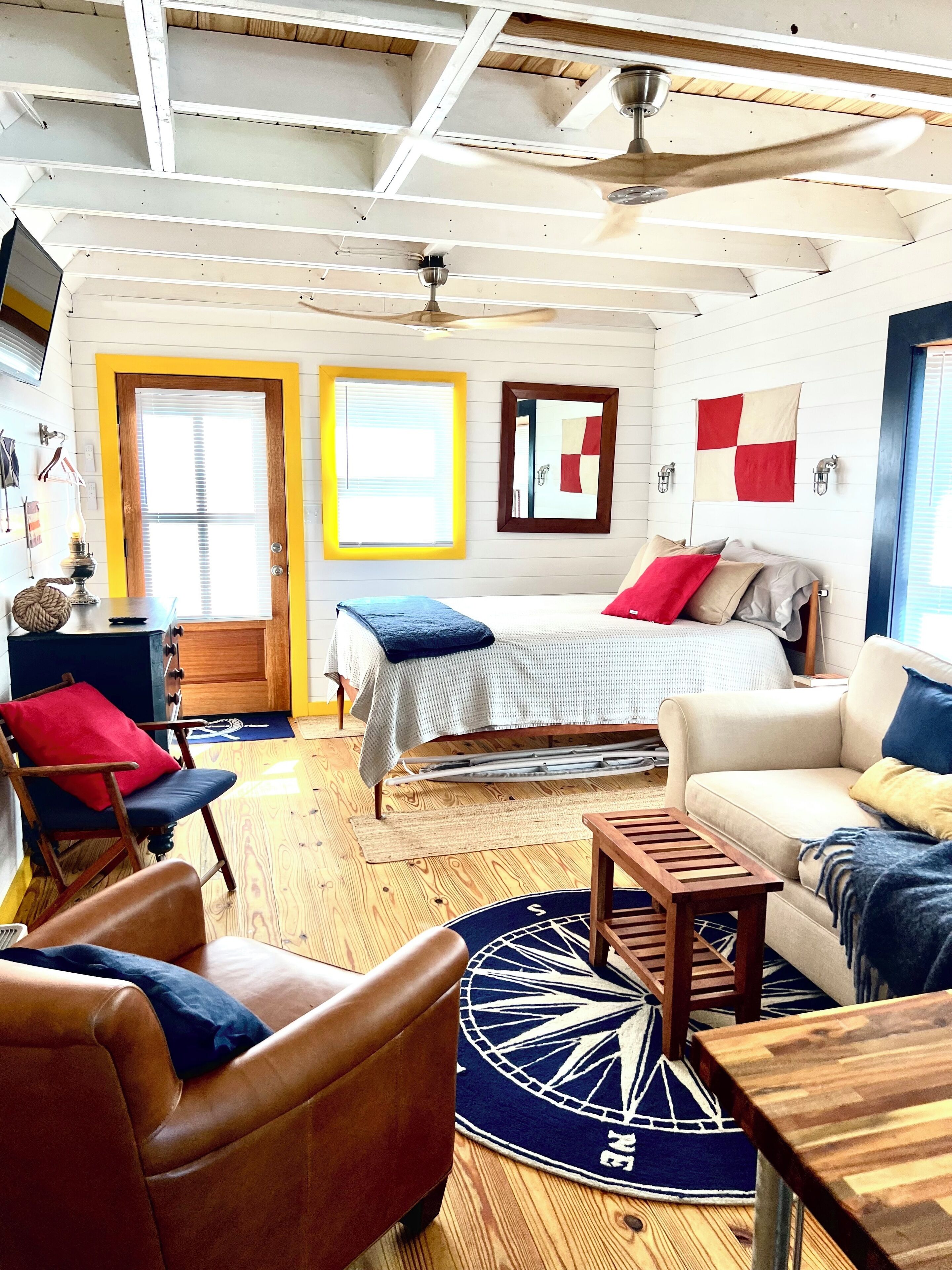 2 chambres, fer et planche à repasser, Wi-Fi gratuit, draps fournis