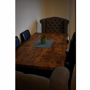 Dining - Three Sisters Haven - Brand-New Modern Comfort (Moncton)