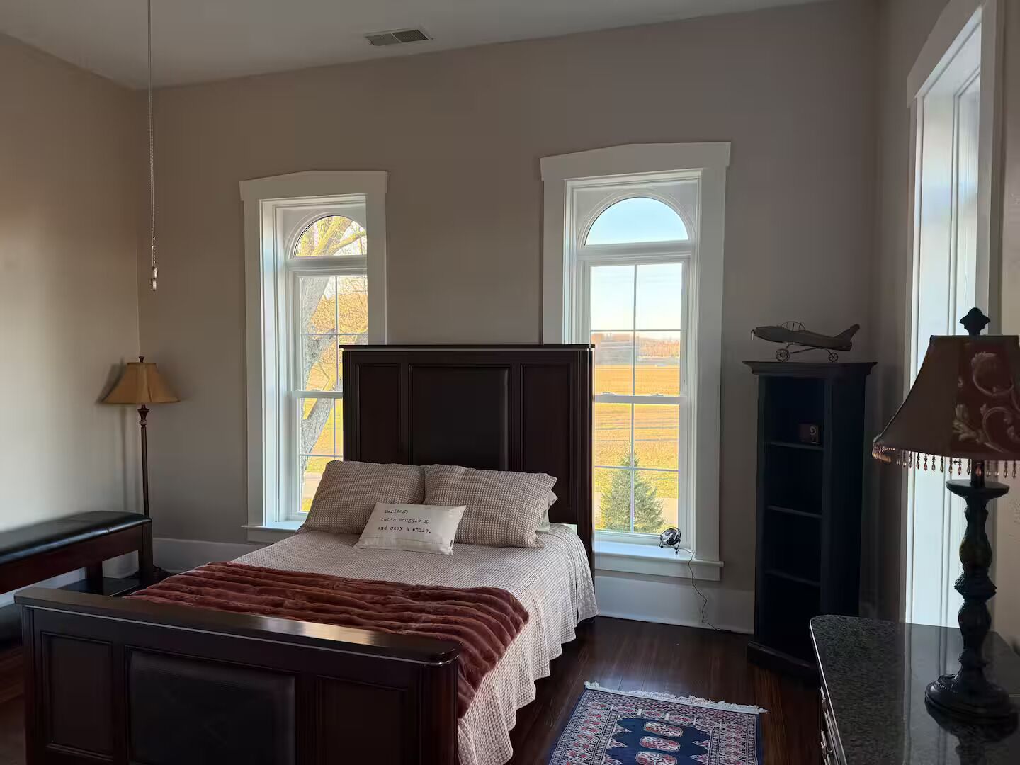 5 bedrooms, WiFi, bed sheets