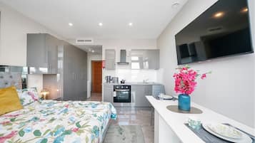 1 bedroom, iron/ironing board, WiFi, bed sheets