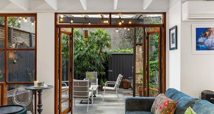 Napier St townhouse - your city vacay venue!