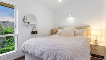 Desk, iron/ironing board, free WiFi, bed sheets