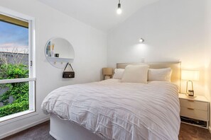 Desk, iron/ironing board, free WiFi, bed sheets