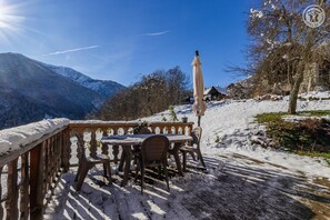 Outdoor dining - LE RAMONEUR - SAINT ALBAN DES VILLARDS (SAINT ALBAN DES VILLARDS)