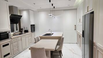 Microwave, oven, stovetop, dishwasher