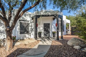 Exterior - Desert Gem in Las Cruces w/Vigas & Southwest Flair (Las Cruces)