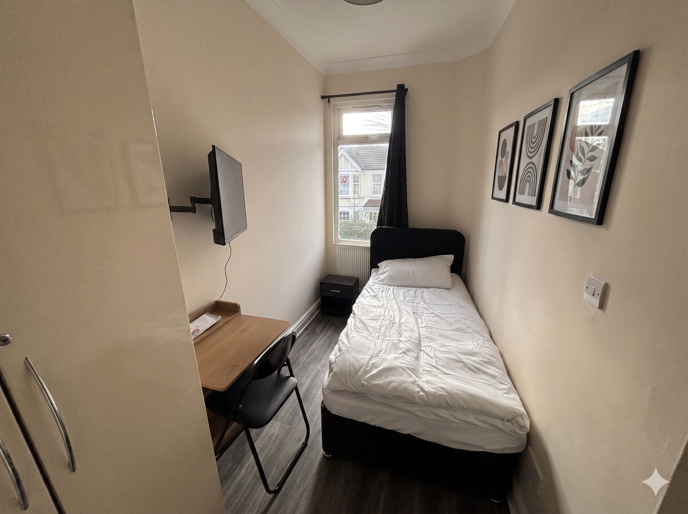 Business Single Room, Shared Bathroom