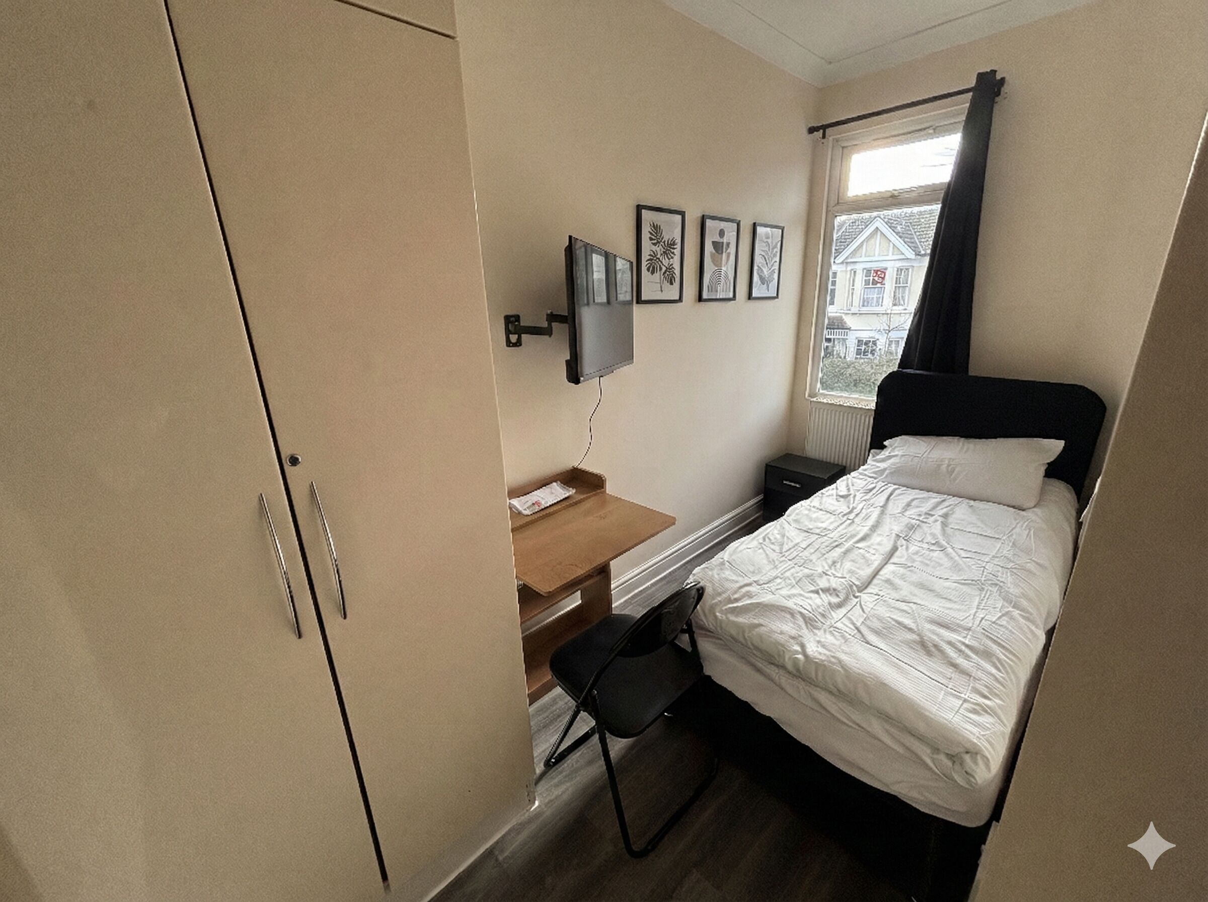 Business Single Room, Shared Bathroom