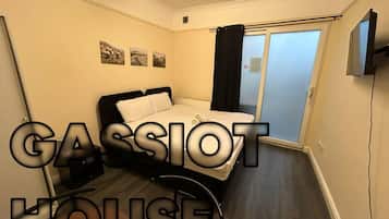 Business Twin kamer, gedeelde badkamer