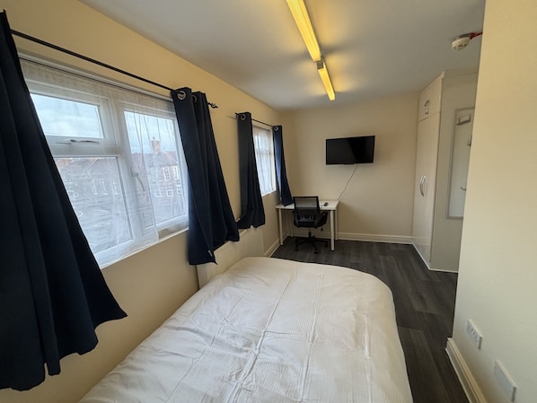 Business Double Room, Shared Bathroom