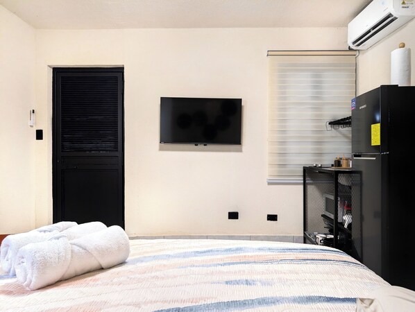 In-room safe, free WiFi