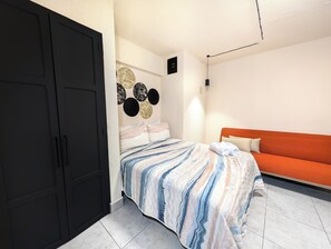 In-room safe, free WiFi - EY1l Rooms (Panama City)