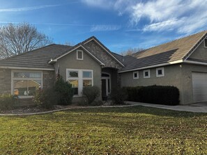 Exterior - 3-bedroom house in St. George (St. George)