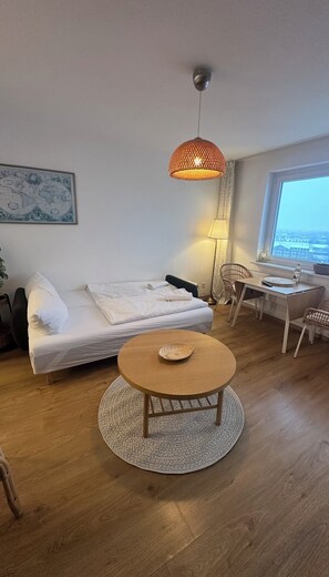 Bügeleisen/Bügelbrett, WLAN, Bettwäsche