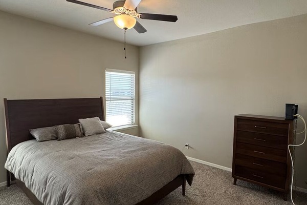 3 soverom, strykejern/-brett, wi-fi og sengetøy