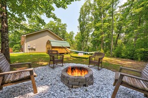 Property grounds - Secluded Escape • Fire Pit • Gazebo • Dog Welcome (Blue Ridge)