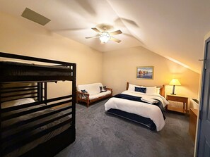 3 chambres, fer et planche à repasser, Wi-Fi gratuit, draps fournis