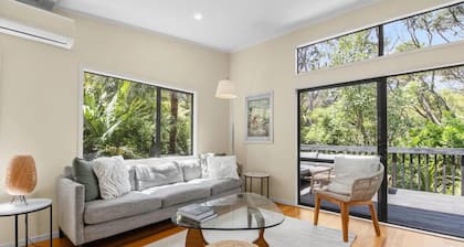 Easy Island Living at Onetangi