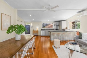 Interior - Easy Island Living at Onetangi (Waiheke Island)