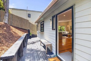 Terrace/patio - Easy Island Living at Onetangi (Waiheke Island)