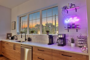 Fridge, microwave, oven, stovetop - Oak Haven Residence | Downtown Dallas Luxury Home (Dallas)