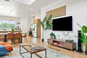 Interior - Oak Haven Residence | Downtown Dallas Luxury Home (Dallas)